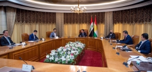 رئيس حكومة كوردستان يجتمع بالوفد المفاوض مع الحكومة الاتحادية