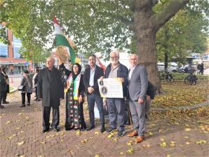 نوێنه&zwnj;ریYNDK له&zwnj;هۆڵه&zwnj;ندا به&zwnj;شداری گردبوونه&zwnj;وه&zwnj;یه&zwnj;ك بۆ پاڵپشتی له &zwnj;رۆژهه&zwnj;ڵاتی كوردستان ده&zwnj;كات