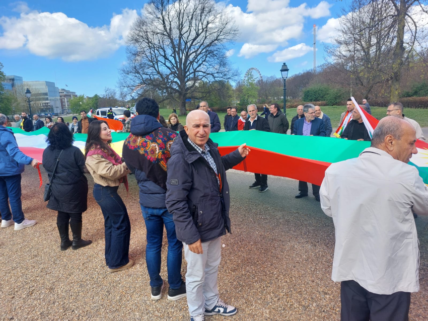 نوێنهری YNDK لهلاهای بهشداری گردبوونهوهیهك بۆ پرۆتستۆكردنى هێرشهكانى سهر باشوورى كوردستان دهكات