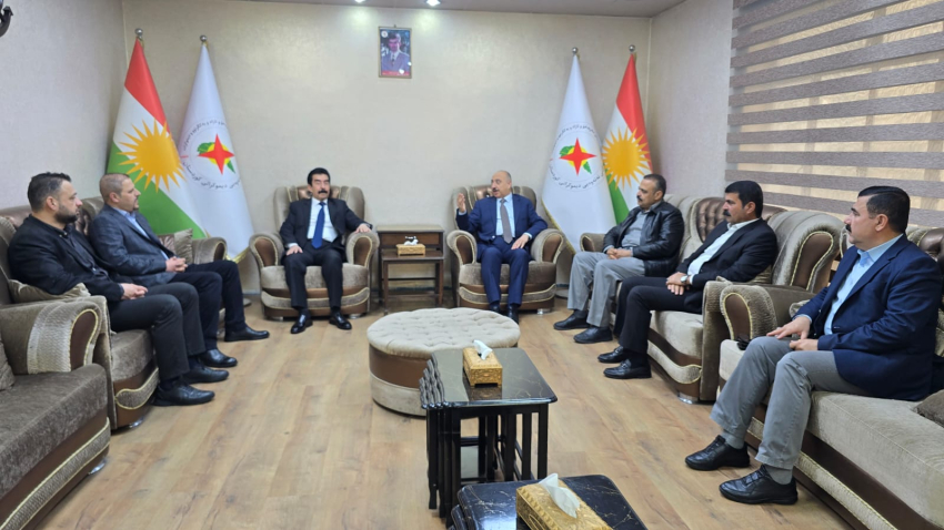 سكرتێری گشتیی YNDK پێشوازى لە شاندى پارتى بونیادى دیموکراتى کوردستان دەكات